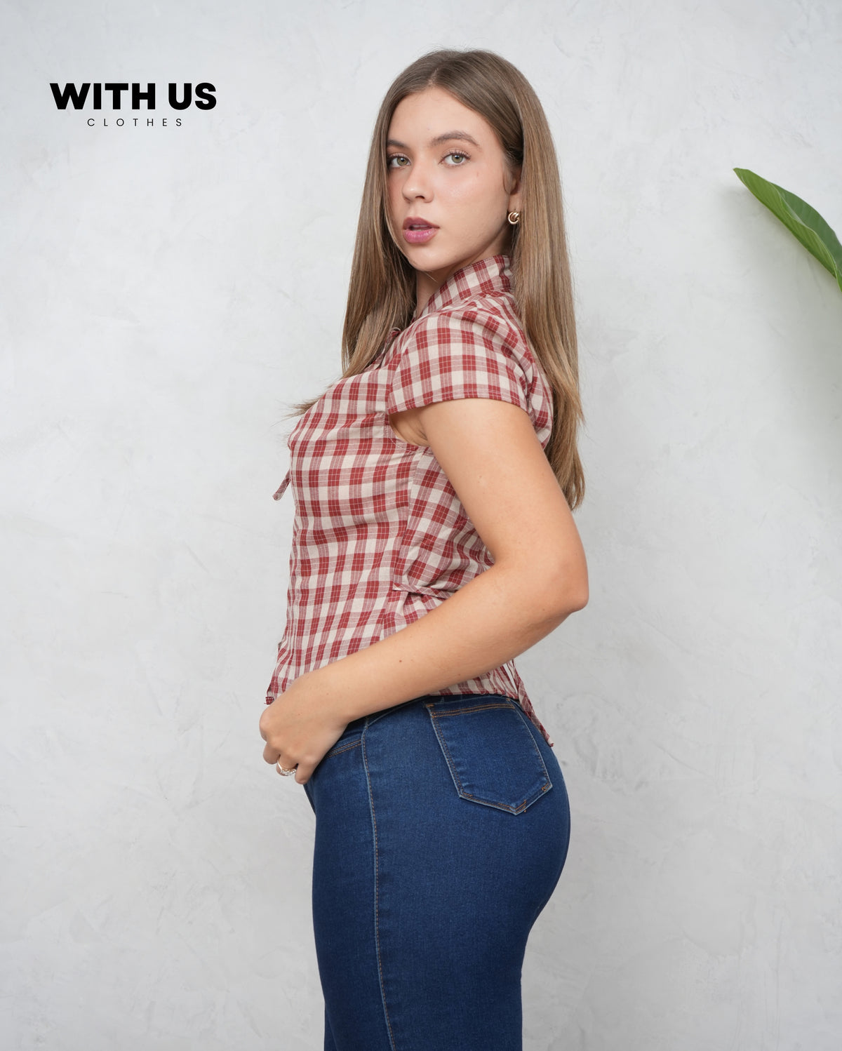 Camisa a cuadros minimalista