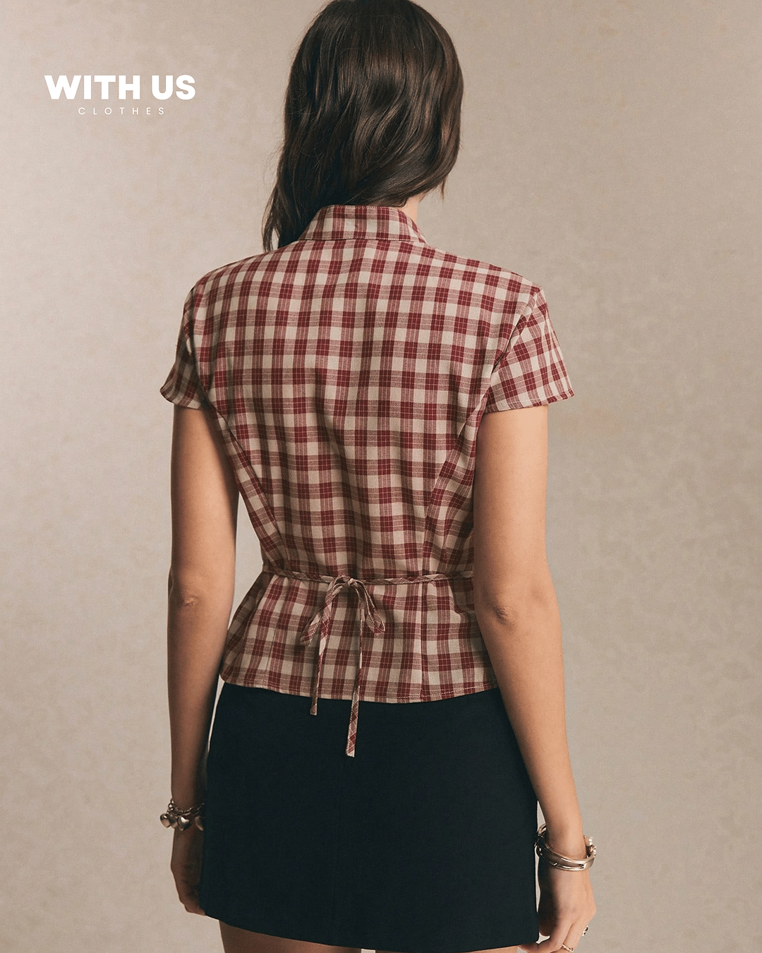 Camisa a cuadros minimalista