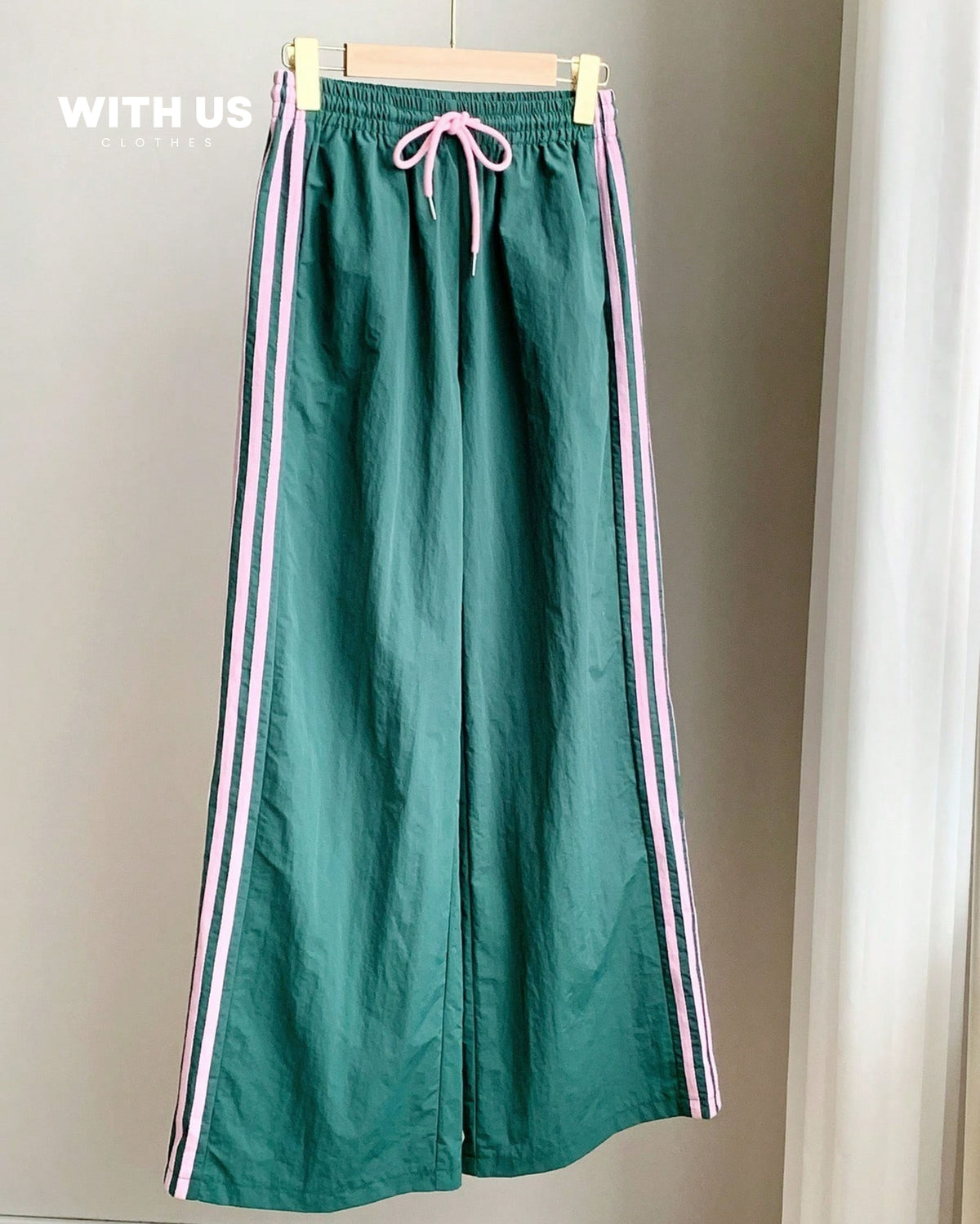 Pantalon moderno y relajado