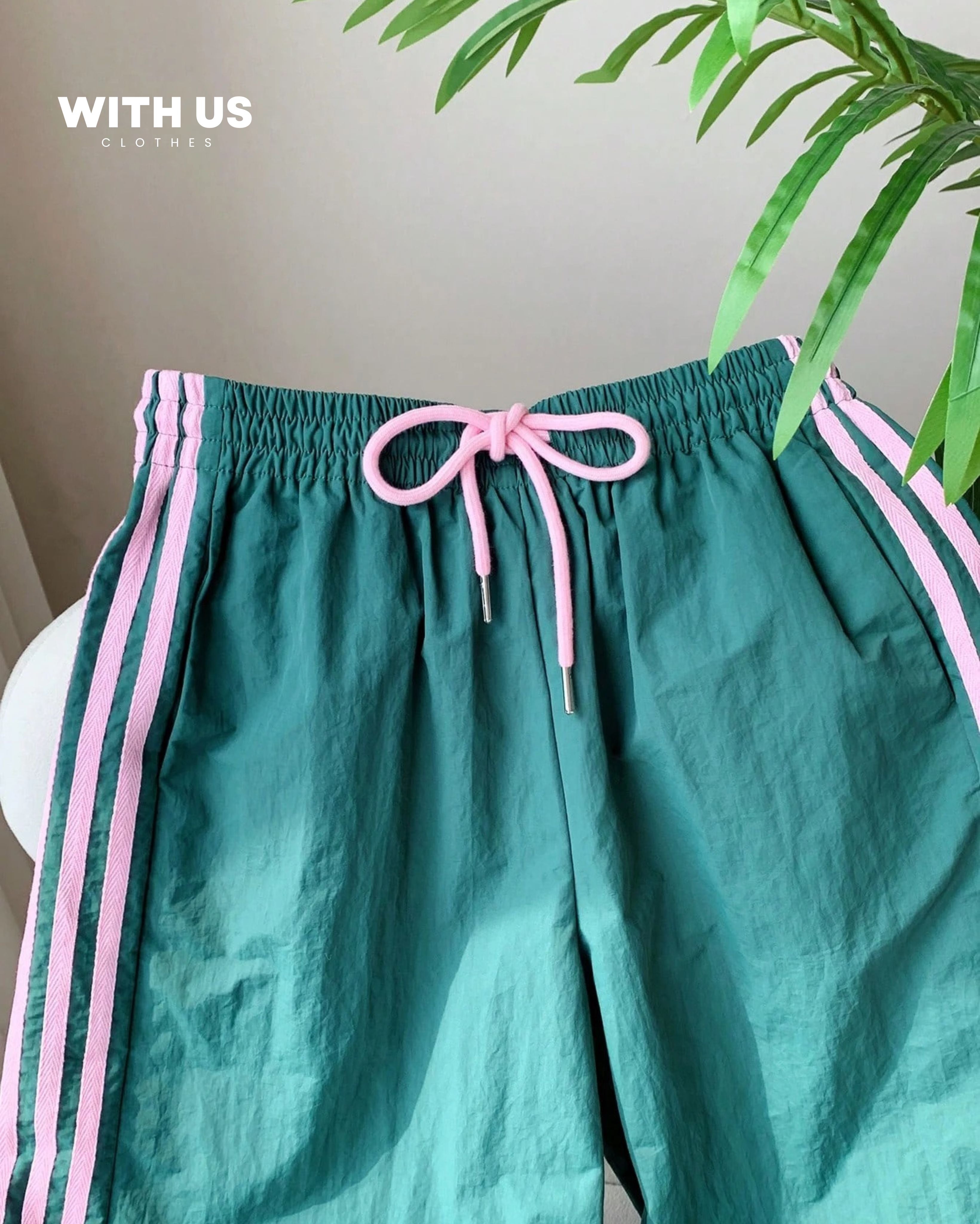 Pantalon moderno y relajado